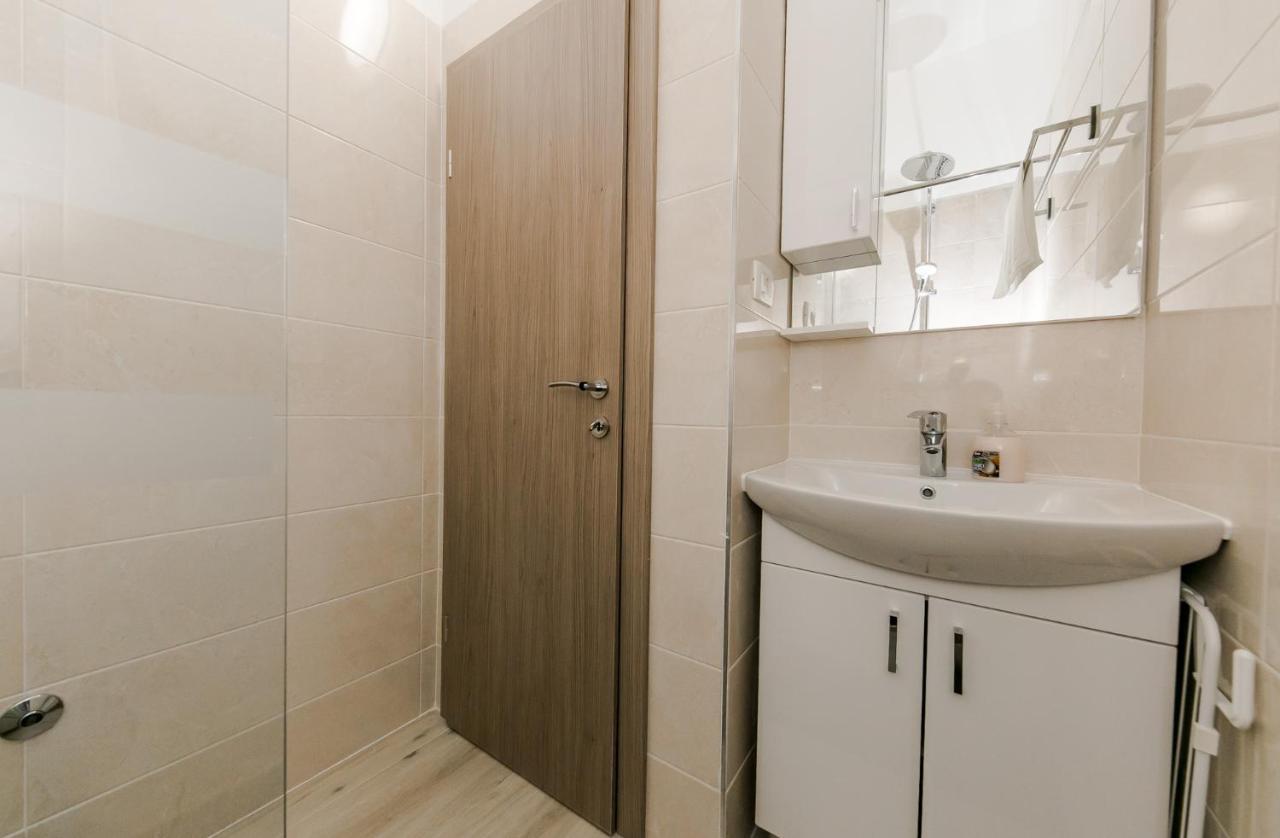 Palomia B Apartment Split Exterior photo